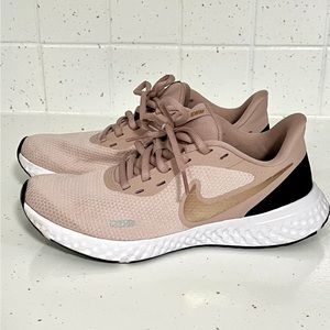 Nike - rose gold shoes - size 7.5